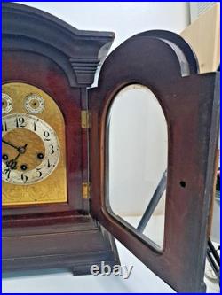 Pendule ancienne Junghans B10 (1910) acajou & laiton 44 cm à restaurer Pendule ancienne Junghans B10 (1910) acajou & laiton 44 cm à restaurer