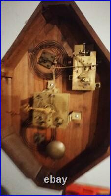 Pendule bois sculpté, horloge clock Forêt noire Black forest