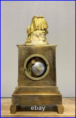 Pendule borne en bronze doré d'époque Charles X vers 1820