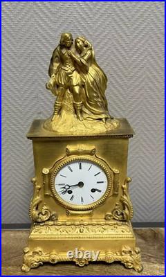 Pendule borne en bronze doré d'époque Charles X vers 1820