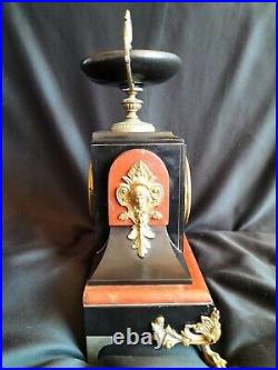 Pendule borne en marbre rouge et noir & bronze bicolore mascarons / Napoléon III
