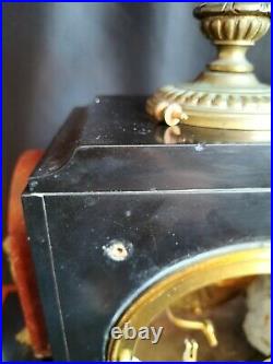 Pendule borne en marbre rouge et noir & bronze bicolore mascarons / Napoléon III