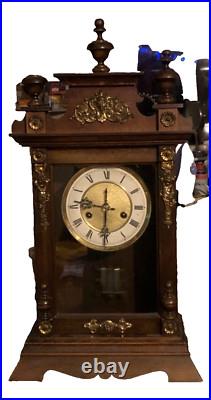 Pendule borne révisé fonctionne sonne toutes les demies heures style Henri II
