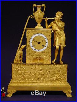 Pendule bronze doré Empire Restauration french clock uhr XIXéme 44 cm