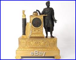 Pendule bronze doré Hannibal attributs guerre casque Restauration clock 19è