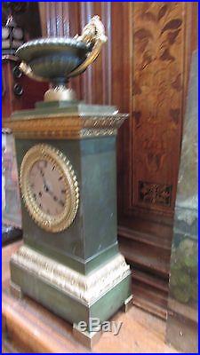 Pendule bronze doré XIXe style empire napoleon mantel clock cassolette medicis