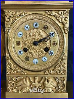 Pendule bronze doré à fil gilt bronze mantel clock