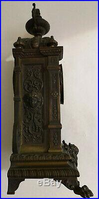 Pendule bronze époque XIXe Très bon état de fonctionnement poids 9,2 kgs H 48 cm