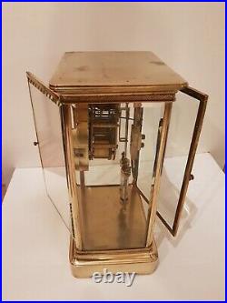 Pendule cage en verre régulateur. Vers 1900
