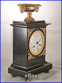 Pendule d'époque restauration marbre noir et bronze doré clock uhr reloj empire