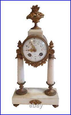 Pendule de cheminée / Horloge de manteau Portique en marbre blanc à 2 colonnes