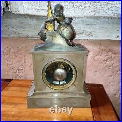 Pendule de cheminée borne XIXème marbre et bronze jeune fille Napolèon III