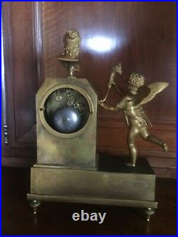 Pendule en bronze ciselé et doré, époque empire, Signé Jaques et Roy à Rouen