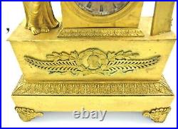 Pendule en bronze doré d'allégorie aux arts époque Restauration