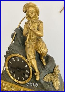 Pendule en bronze doré époque XIXe par Baullier & fils à PARIS (balancier à fil) Pendule en bronze doré époque XIXe par Baullier & fils à PARIS (balancier à fil)