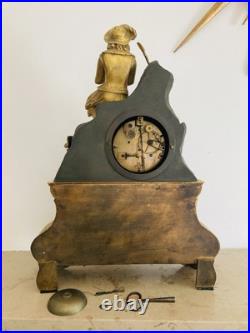 Pendule en bronze doré époque XIXe par Baullier & fils à PARIS (balancier à fil) Pendule en bronze doré époque XIXe par Baullier & fils à PARIS (balancier à fil)