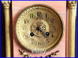 Pendule en marbre rose, forme temple & putti astronome bronze doré/patiné / XIXe