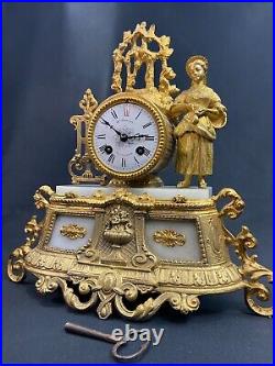 Pendule en régule doré et albâtre XIXe Napoléon III