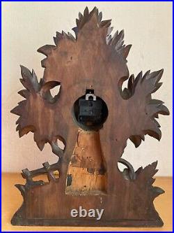 Pendule forêt noire bois sculpté renard poules wood clock Suisse black forest