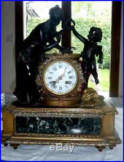 Pendule horloge bronze doré Restauration french clock