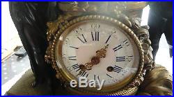 Pendule horloge bronze doré Restauration french clock