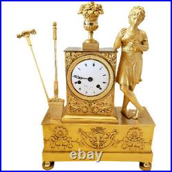 Pendule horloger Sellier à Paris en bronze doré d'époque Empire mouvement a fil