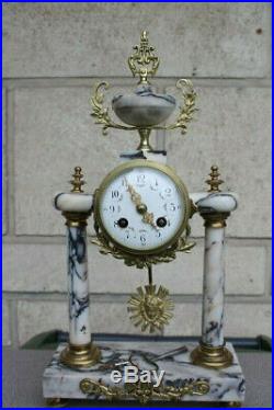 Pendule marbre et bronze avec mouvement de Paris