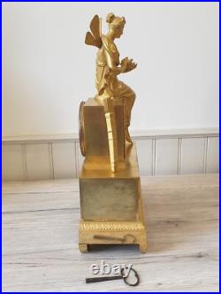 Pendule mythologique en bronze doré PSYCHE ouvrant la boite Viel Robin XIXé n545