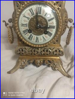 Pendule style baroque bronze fonctionne sonne