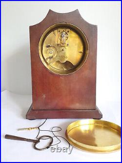 Petite pendule porte échappement cylindre bois marqueterie Kaminuhr clock uhr