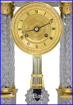 Portique cristal. Kaminuhr Empire clock bronze horloge antique cartel pendule