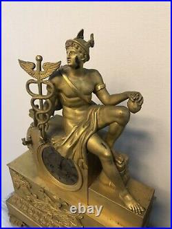 Rare Pendule Empire Bronze Doré Mythologique Venus Caduce Ancre