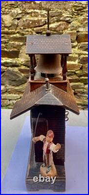 Réveil, pendule automate en terre cuite horloge foret noire