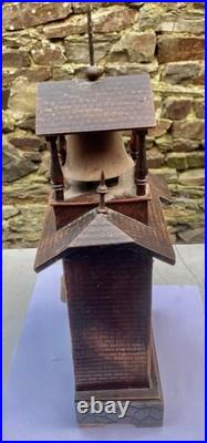 Réveil, pendule automate en terre cuite horloge foret noire