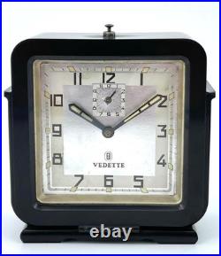 Réveil vedette en bakelite noire, de la marques française Vedette, 1940s