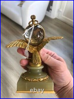 Superbe Pendule horloge de table aigle en bronze doré et boule