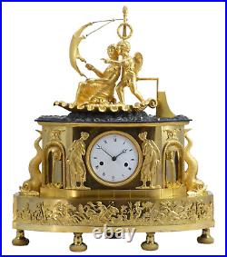 Très beau modèle de pendule fin XVIIIe empire clock uhr reloj ormolu bronze