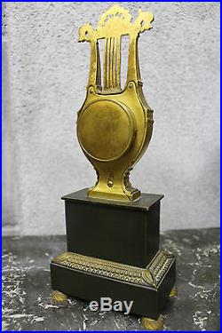 Très belle pendule lyre en bronze doré 1er quart du 19ème siècle