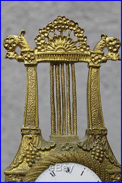 Très belle pendule lyre en bronze doré 1er quart du 19ème siècle