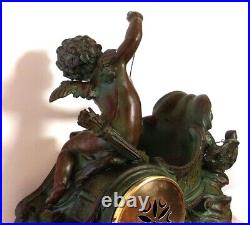 XIX ème, France ALLÉGORIE à L'AMOUR CUPIDON CONDUISANT UN BIGE Sculpture MOREAU
