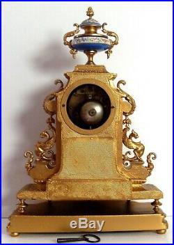 XIXè S, Grand Cartel Pendule Sévres polychrome aux 2 griffons, big Sèvres clock